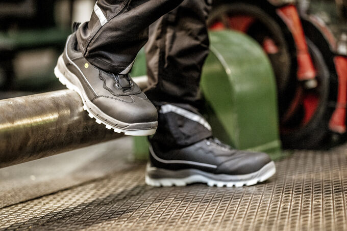 Półbuty robocze Nitras Sport Step Fit 7306 S3 MF SRC ESD